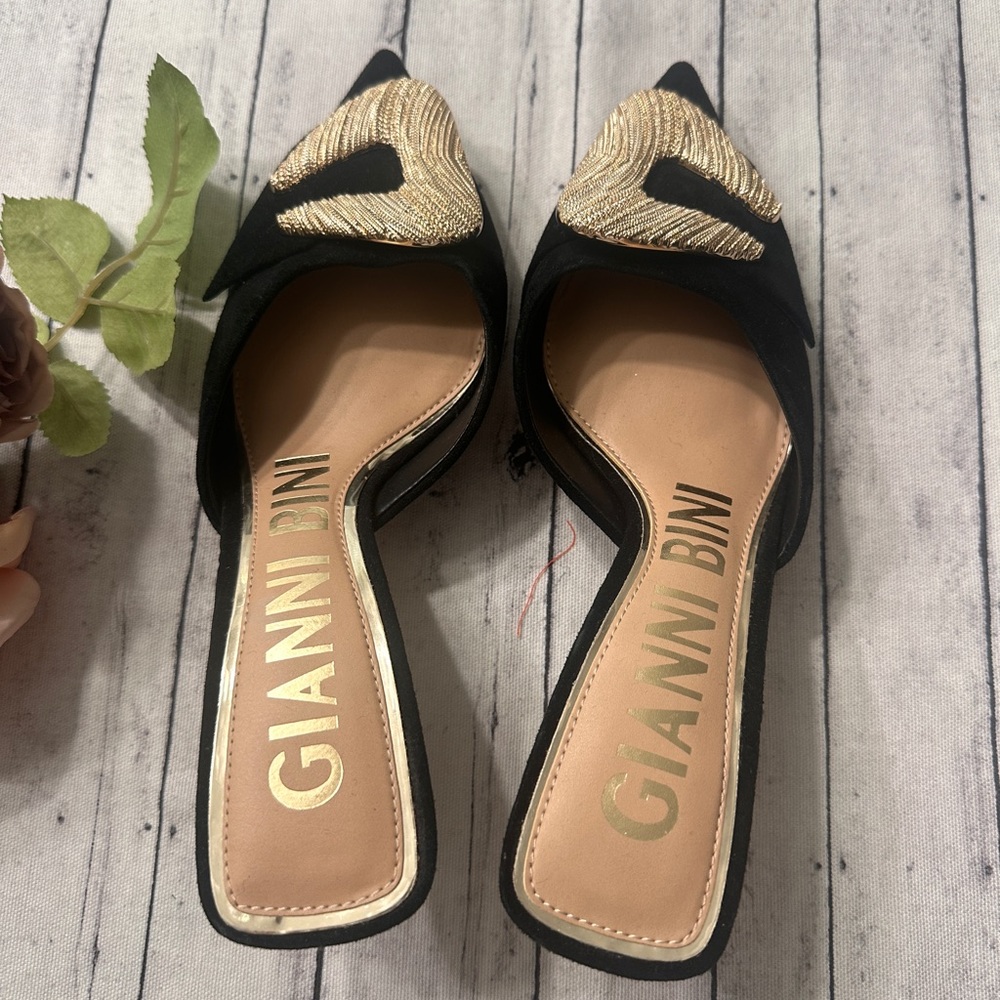 New Gianni Bini
Wendella Suede Buckle Ornament Dress Mules - Picture 7 of 10